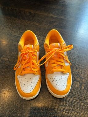 Nike dunk low in laser orange